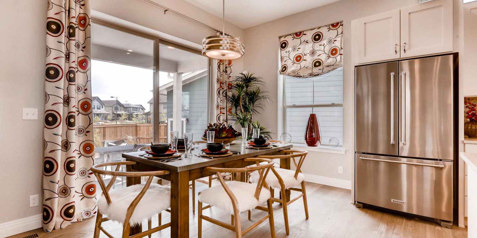 Thrive Z.E.N. 2.0 Collection: EDG - Dining Room