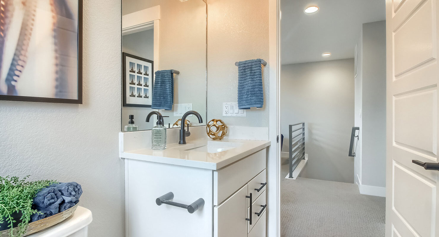 WestRidge: Simms - Bathroom