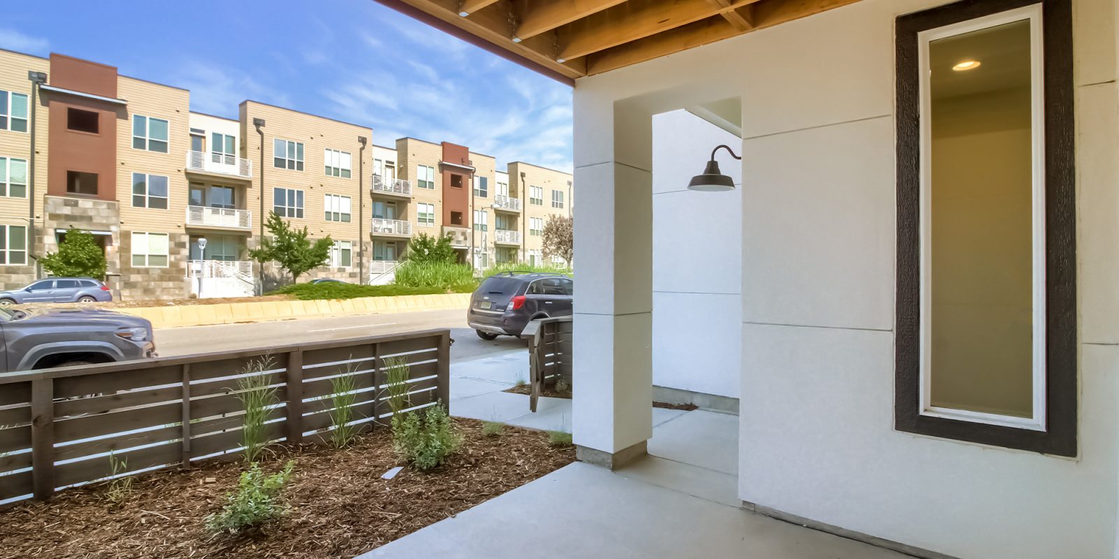 Arista: Uptown - Lower Patio