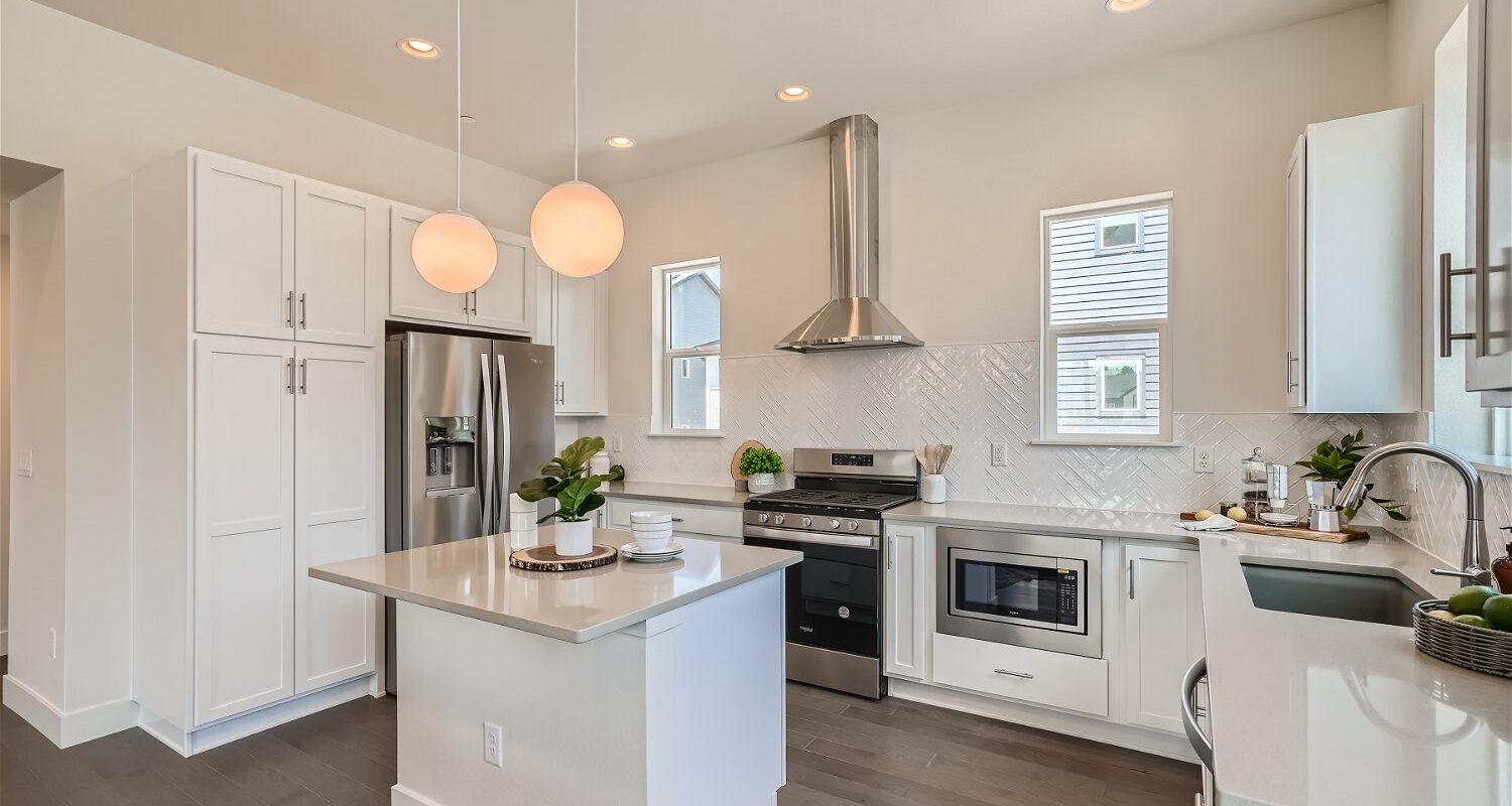 685 Promenade Dr. - Kitchen